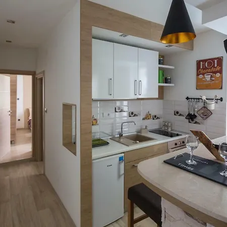 Cosmopolitan One Apartment *