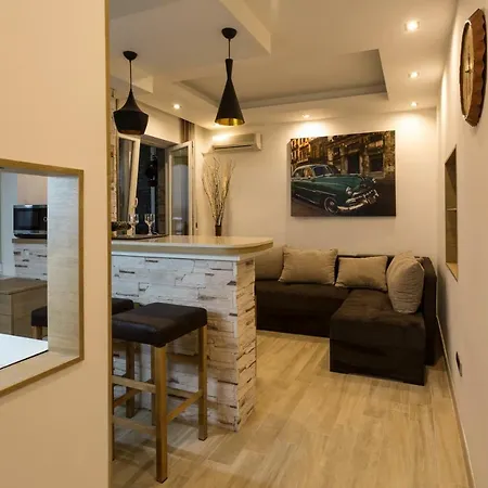 Cosmopolitan One Apartment *