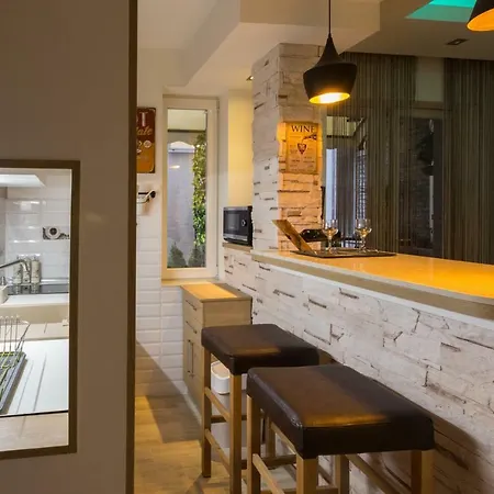 Cosmopolitan One Apartment